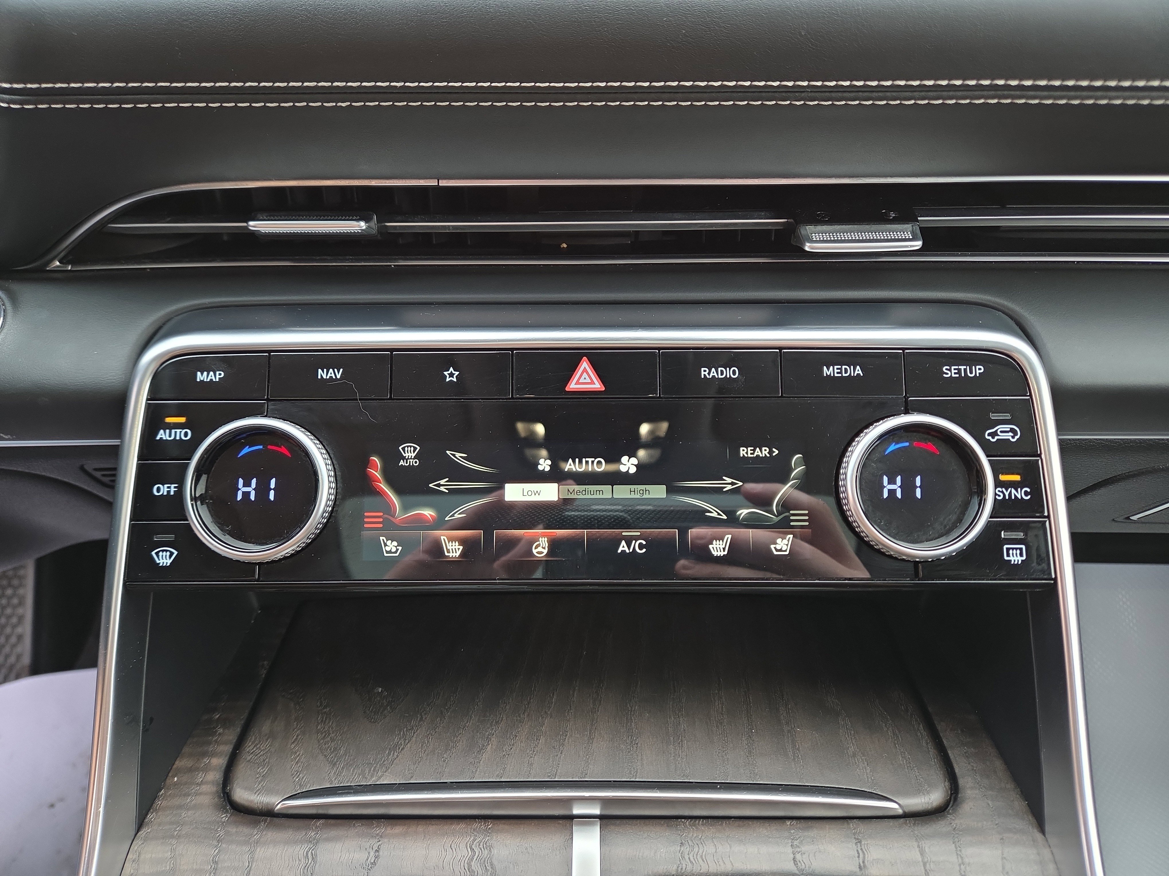 Used 2024 Genesis GV80 3.5T image 28