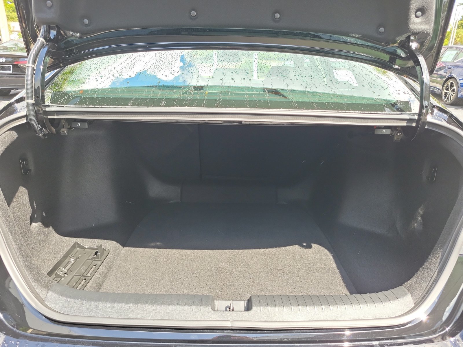 Used 2025 Honda Accord SE image 9