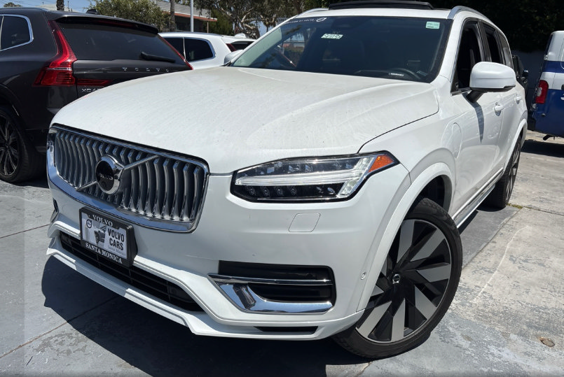 Used 2023 Volvo XC90 T8 Ultimate w/ Protection Package Premier AWD/4WD video 1