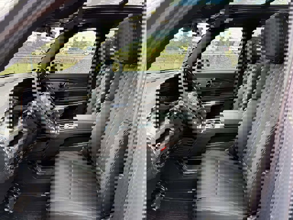 New 2026 Cadillac Vistiq Luxury w/ LPO, Floor Liner Package image 21