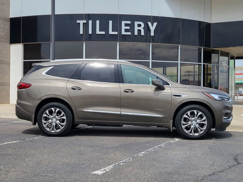 Used 2020 Buick Enclave Avenir w/ Avenir Technology Package AWD/4WD image 1