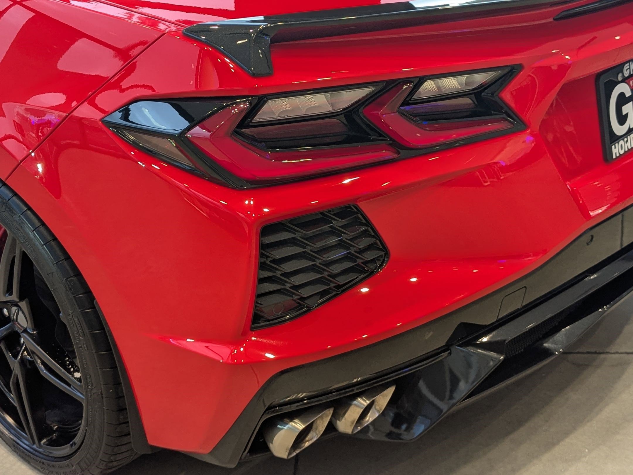 Used 2022 Chevrolet Corvette Stingray Coupe w/ 1LT image 12