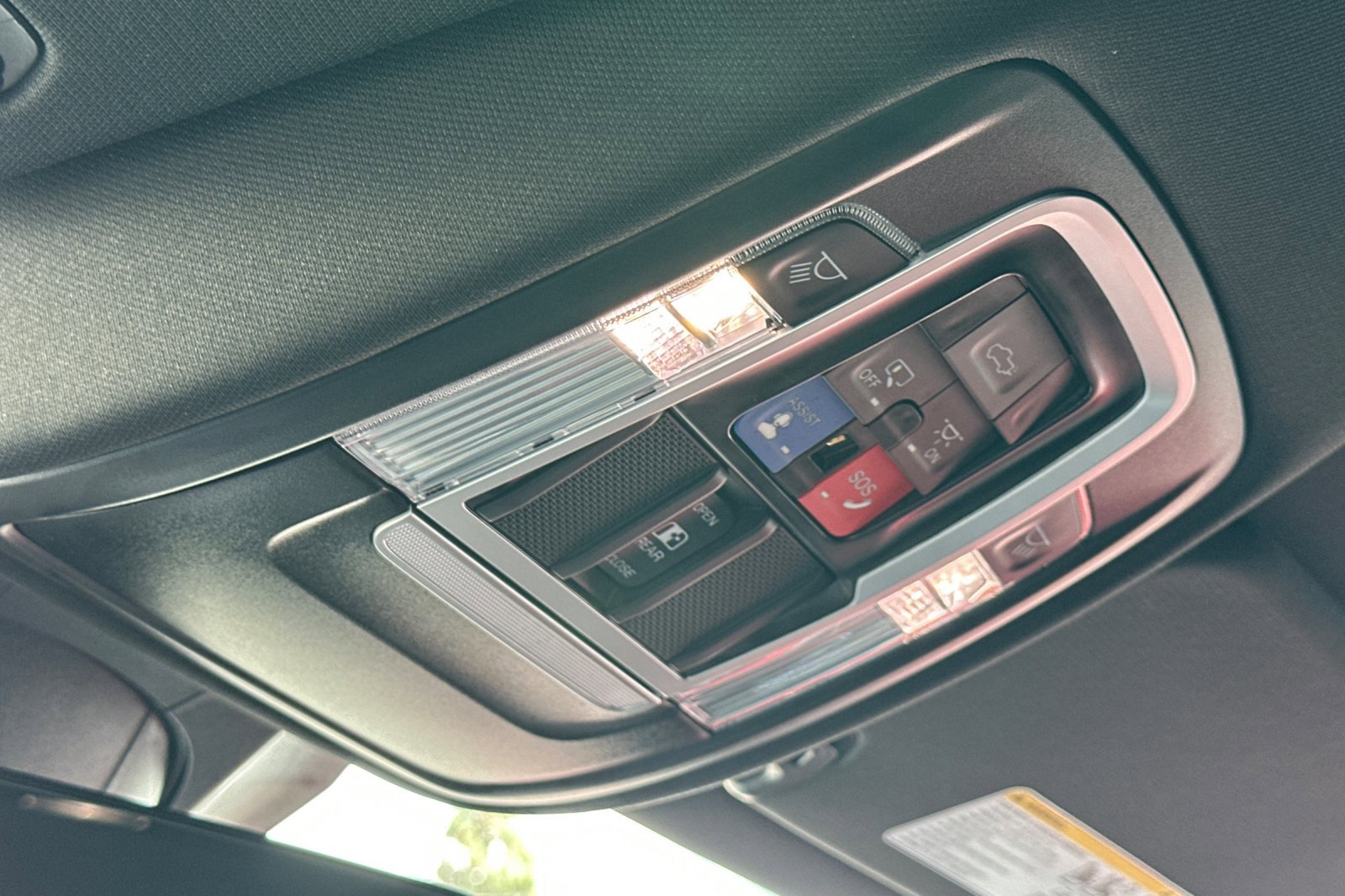 Used 2023 RAM 1500 Laramie image 23