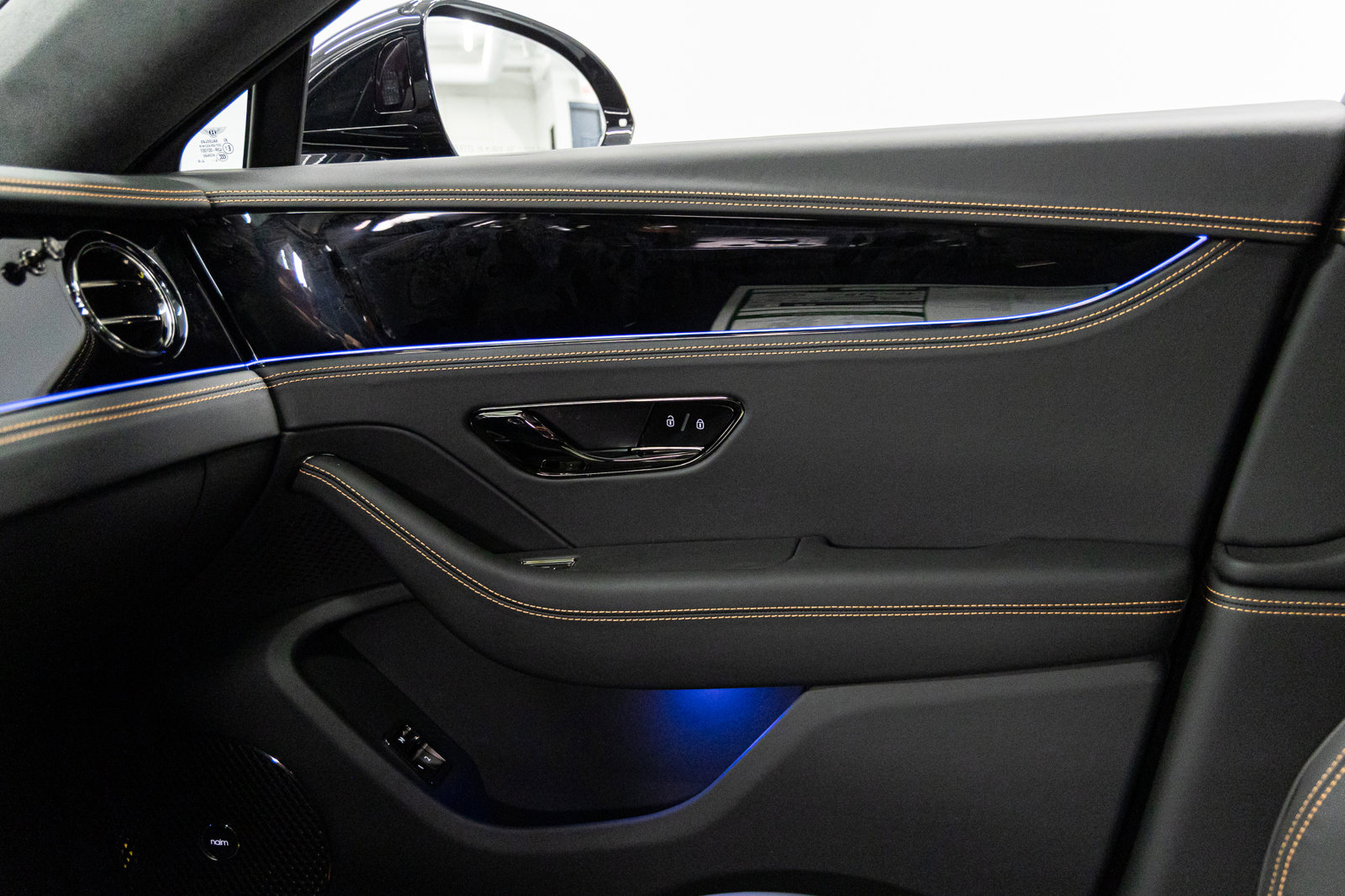 New 2025 Bentley Flying Spur Plug-In Hybrid image 33