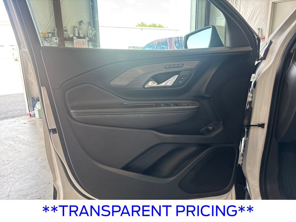 Used 2024 GMC Terrain SLT AWD/4WD image 31