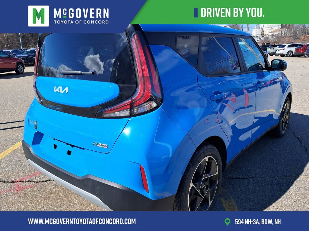 Used 2023 Kia Soul EX image 3