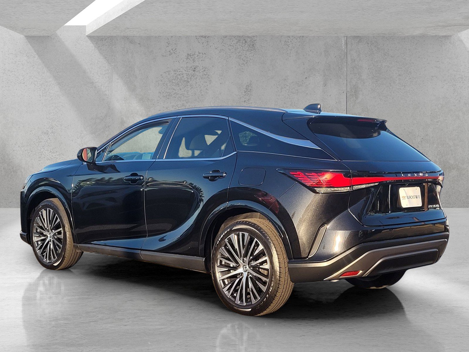 Used 2023 Lexus RX 350 w/ Accessory Package (Z1) image 6