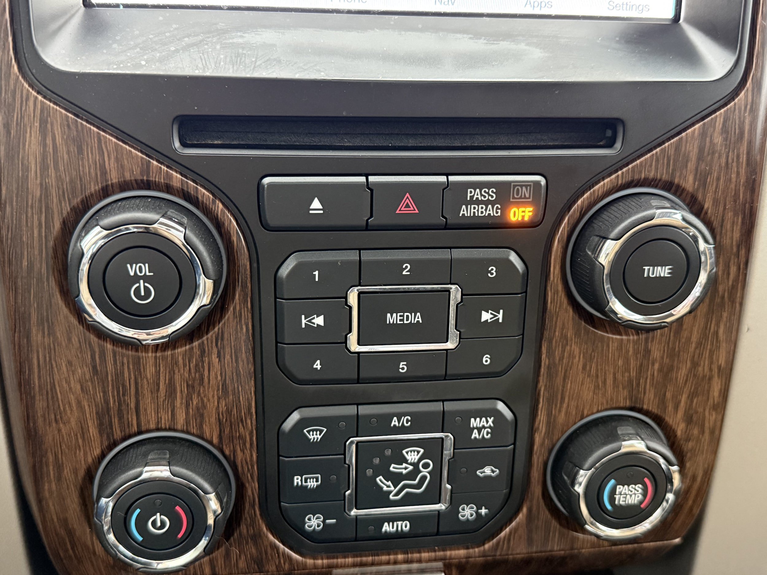 Used 2013 Ford F150 Lariat w/ Luxury Equipment Group AWD/4WD image 27