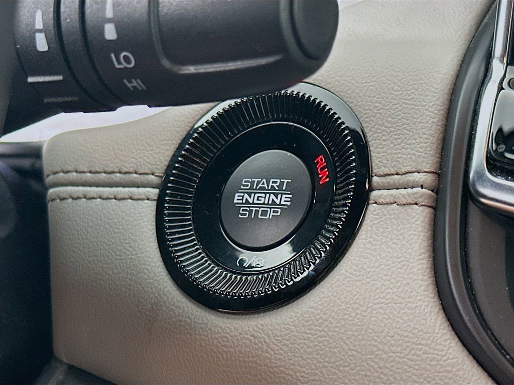 Used 2024 Jeep Compass Limited image 22