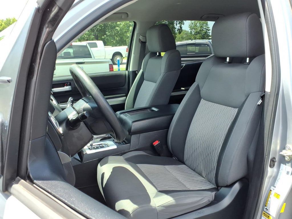 Used 2016 Toyota Tundra SR5 w/ SR5 Upgrade Package RWD image 2