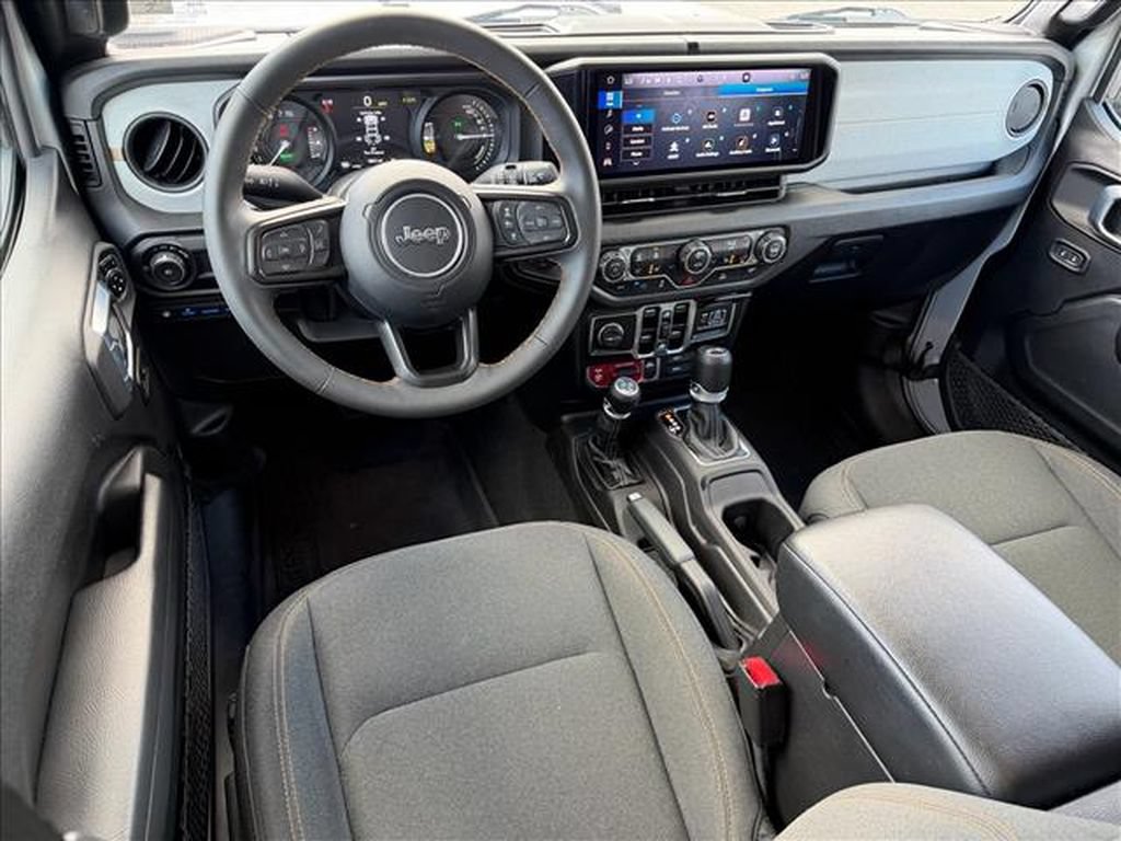 Used 2024 Jeep Wrangler Unlimited AWD/4WD image 18