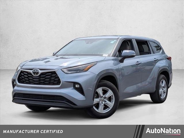 Used 2023 Toyota Highlander LE image 1
