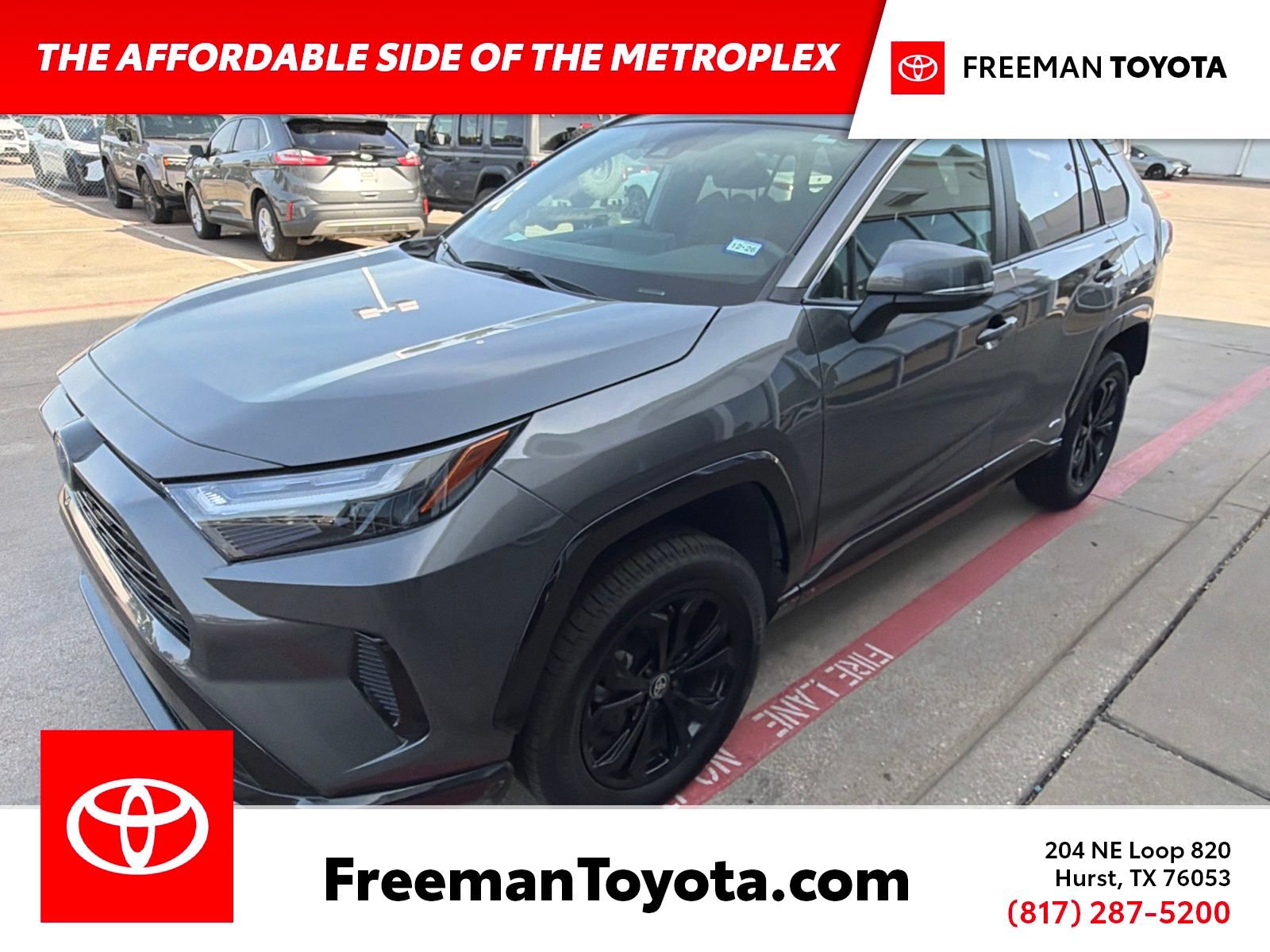 Used 2024 Toyota RAV4 SE AWD/4WD image 1