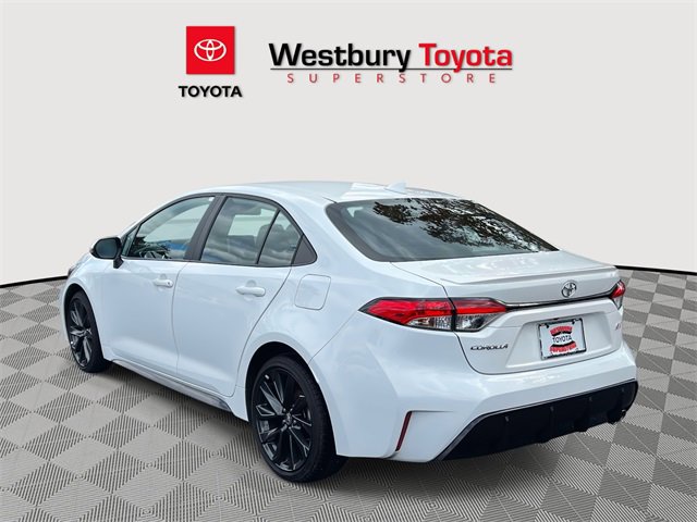 Used 2024 Toyota Corolla SE image 11