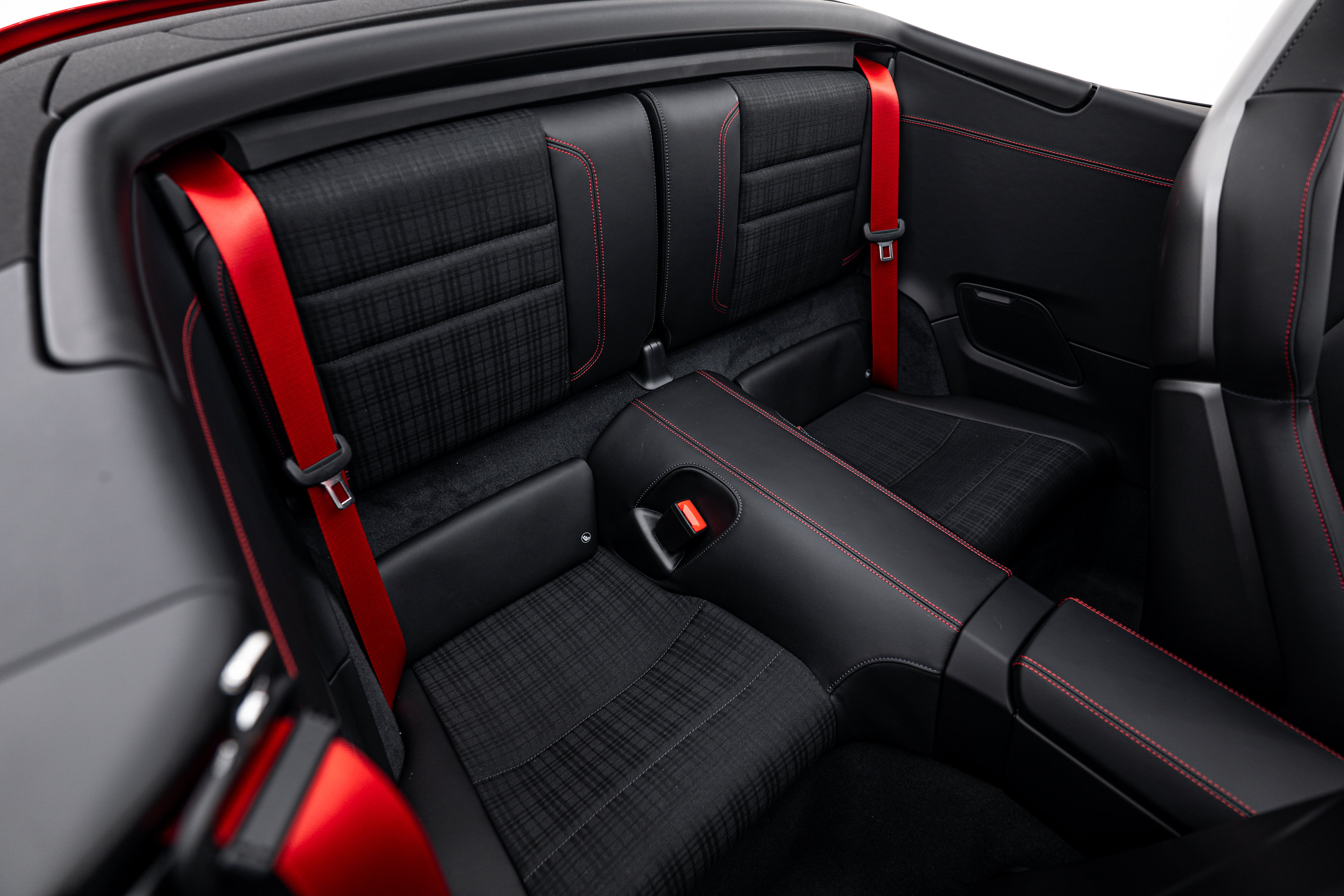 New 2026 Porsche 911 Carrera T RWD image 17
