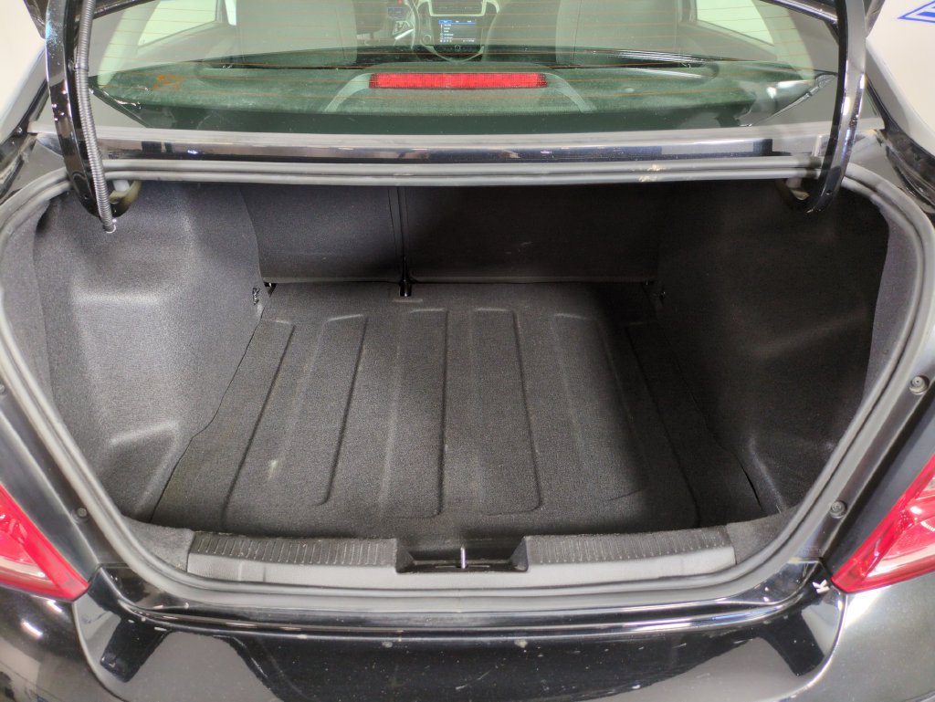 Used 2019 Chevrolet Sonic LT w/ Convenience Package FWD image 28