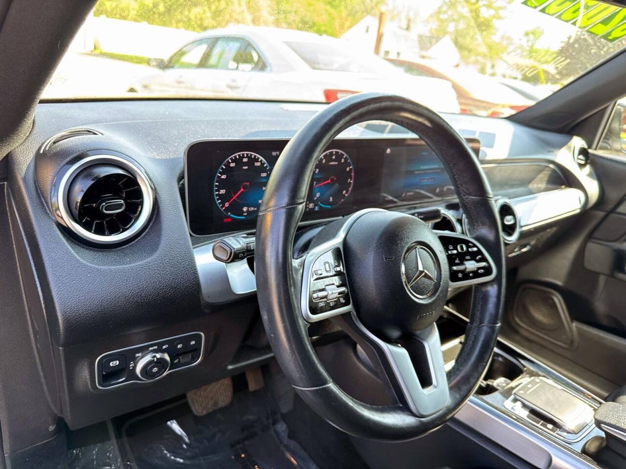 Used 2020 Mercedes-Benz GLB 250 4MATIC image 14
