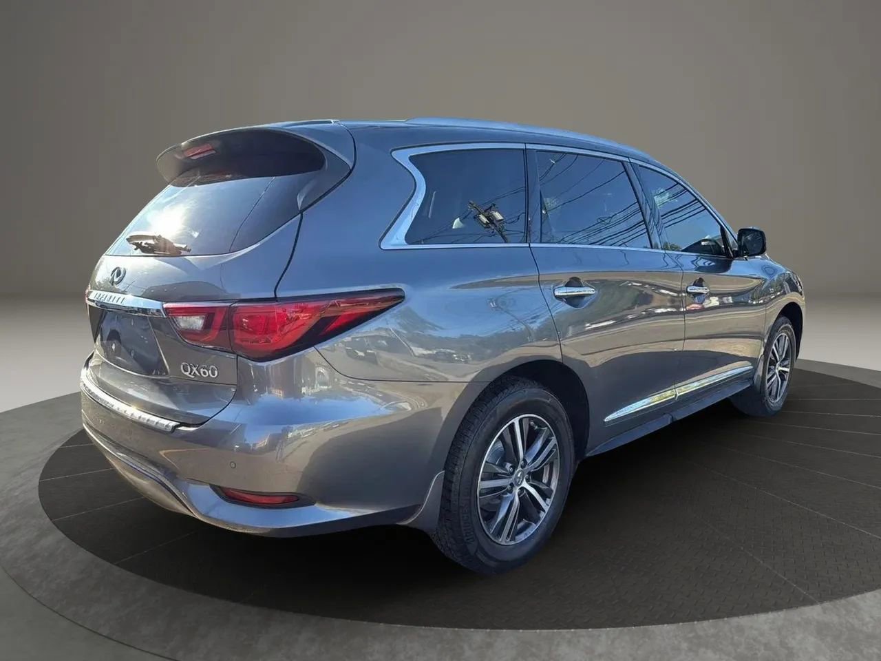 Used 2019 INFINITI QX60 Luxe w/ Essential Package image 5