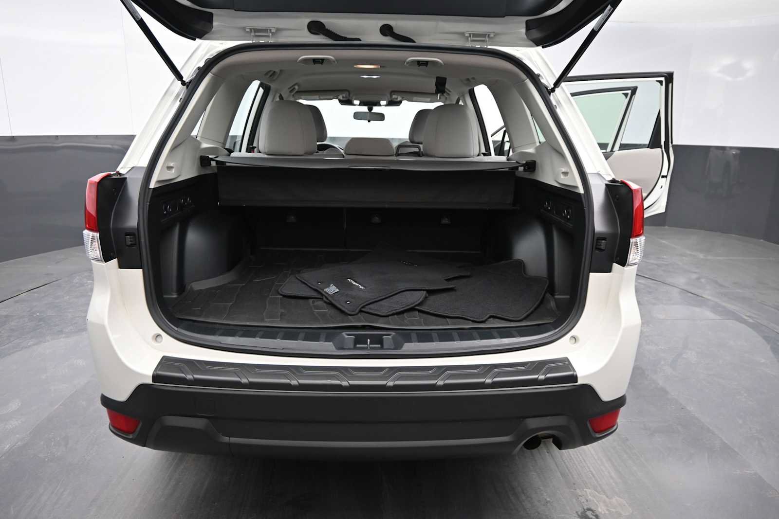 Used 2024 Subaru Forester AWD/4WD image 14