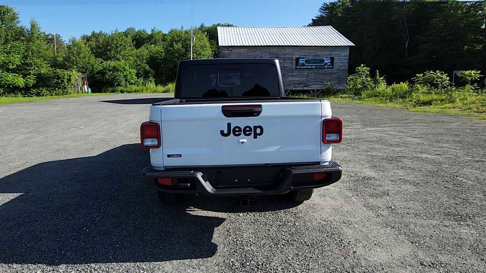 New 2023 Jeep Gladiator Sport image 7