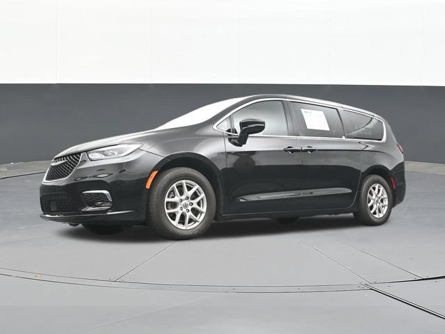 Used 2024 Chrysler Pacifica Touring FWD image 52