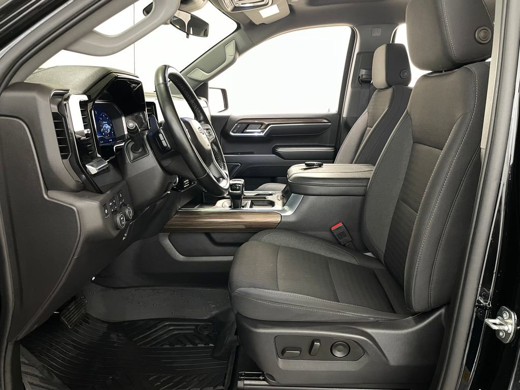 Certified 2025 Chevrolet Silverado 1500 LT Trail Boss AWD/4WD image 8