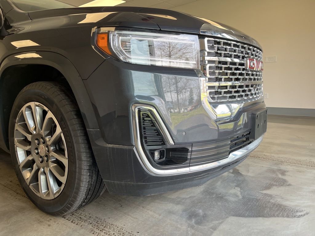 Used 2023 GMC Acadia Denali w/ Denali Ultimate Package image 8