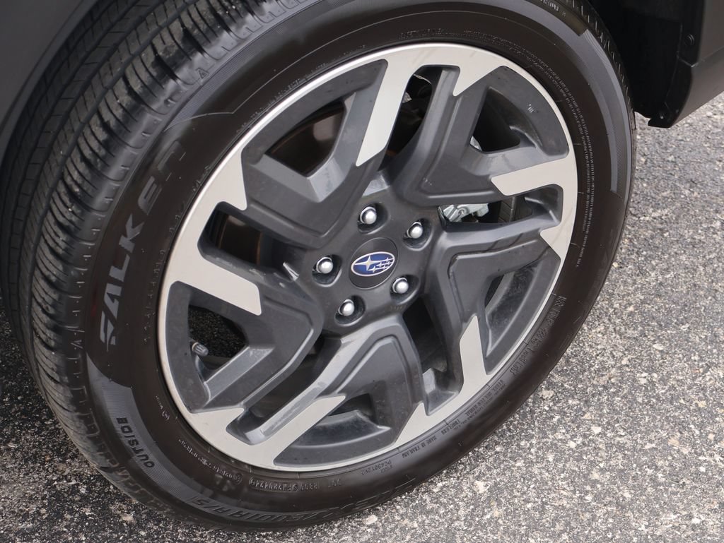 Used 2025 Subaru Forester Limited AWD/4WD image 39