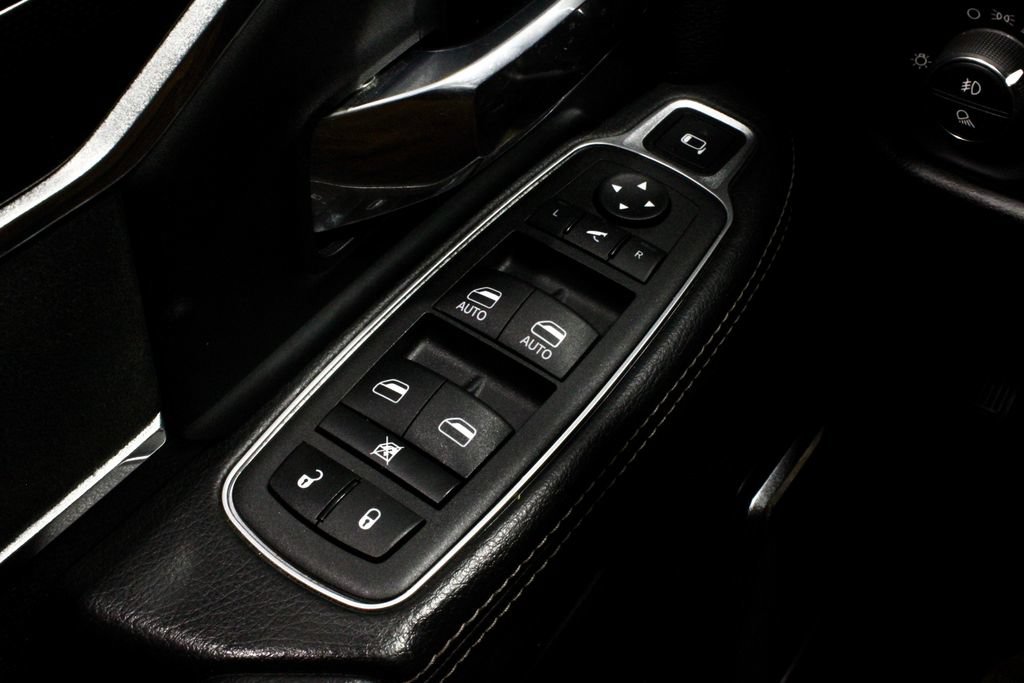 Used 2022 RAM 3500 Laramie AWD/4WD image 26