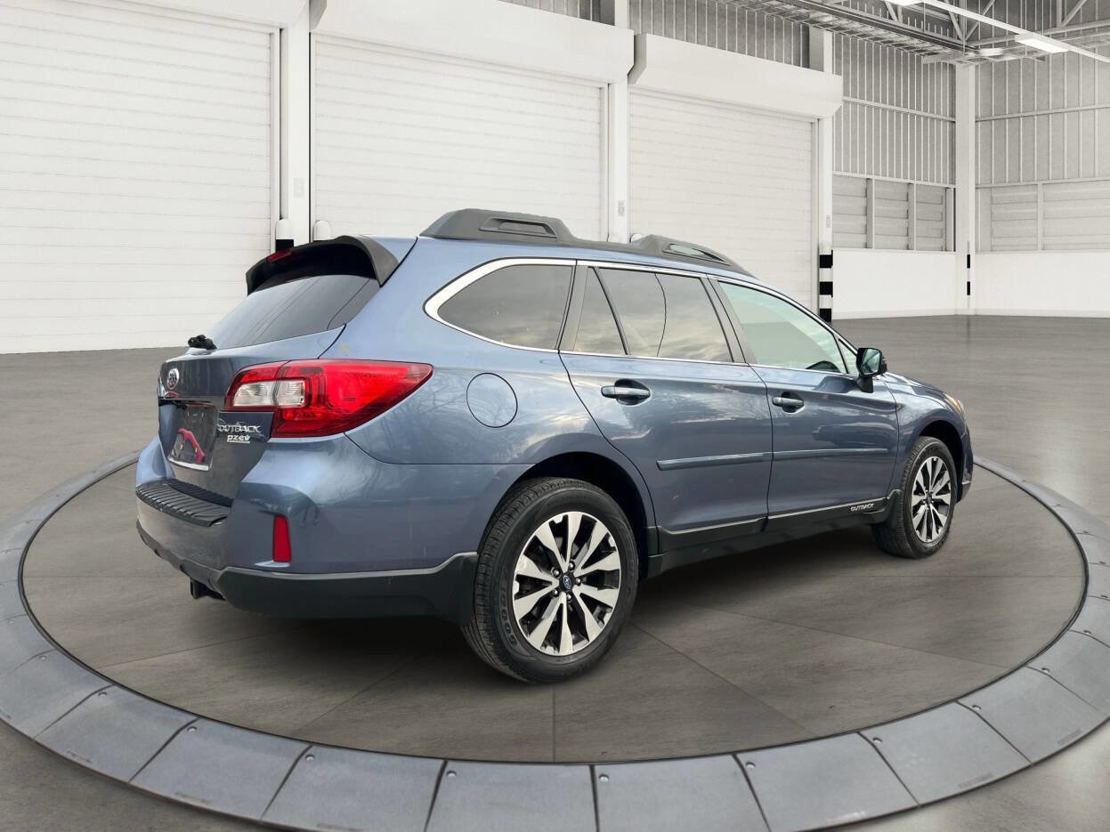 Used 2015 Subaru Outback 2.5i Limited image 3