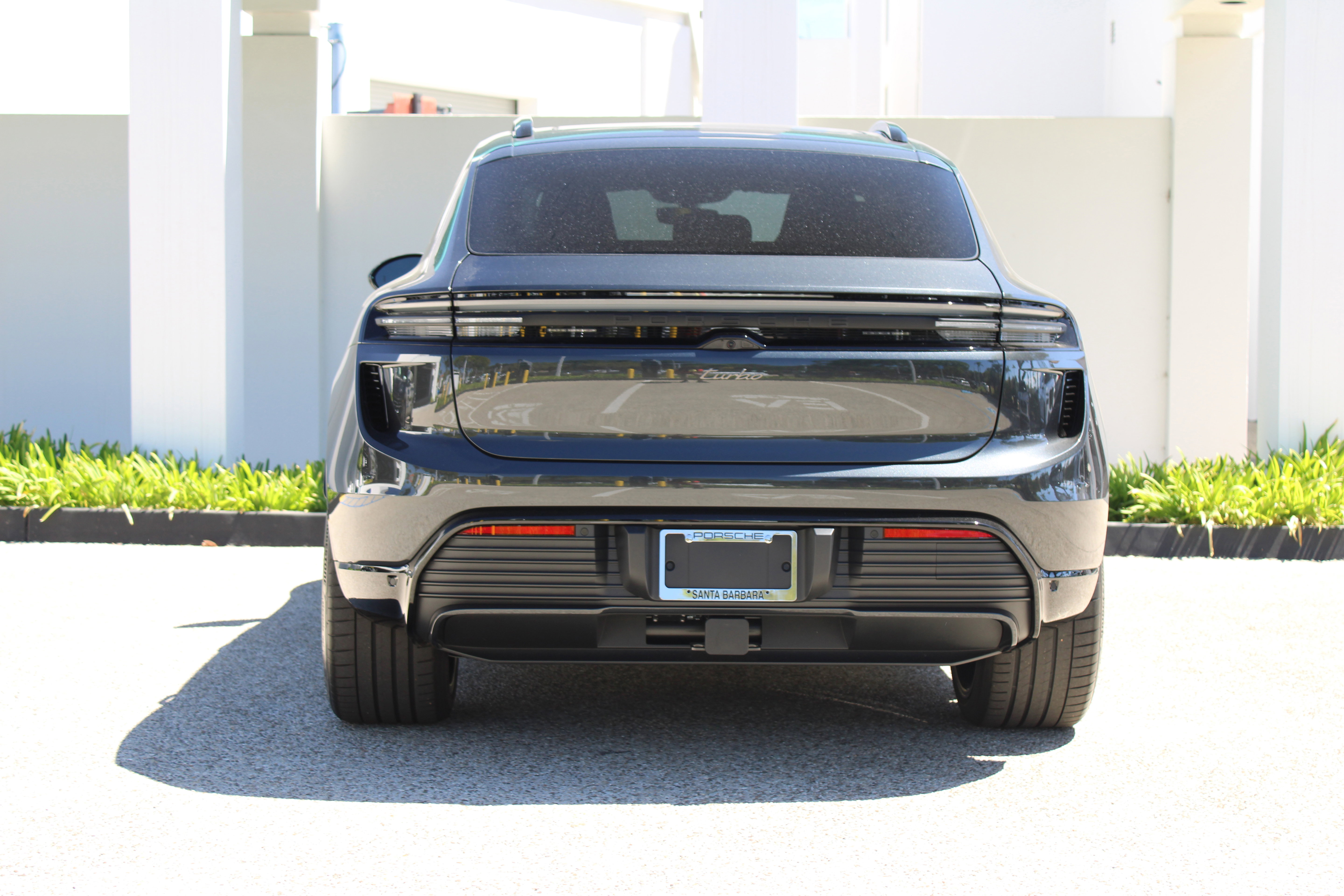 New 2025 Porsche Macan Turbo Electric image 6