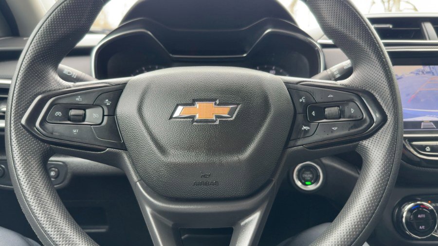Used 2022 Chevrolet TrailBlazer LT w/ Convenience Package image 19