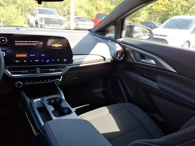 New 2026 Chevrolet Equinox EV LT w/ Comfort Package image 12