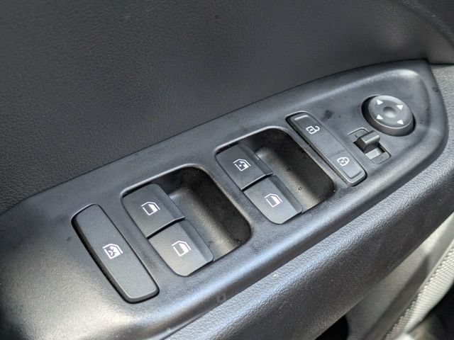 Used 2022 Hyundai Venue Limited FWD image 20