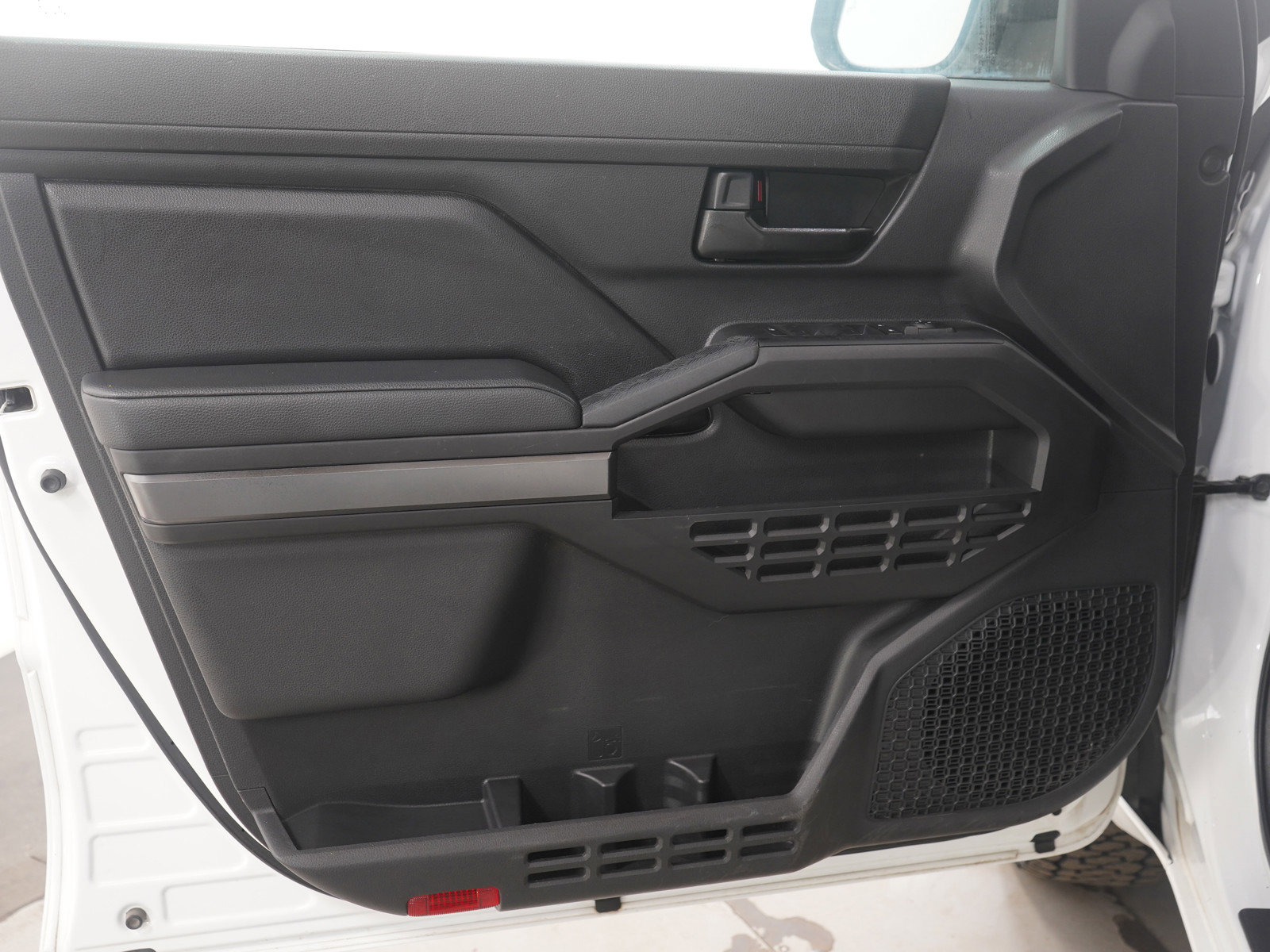 Used 2024 Toyota Tacoma SR5 image 23