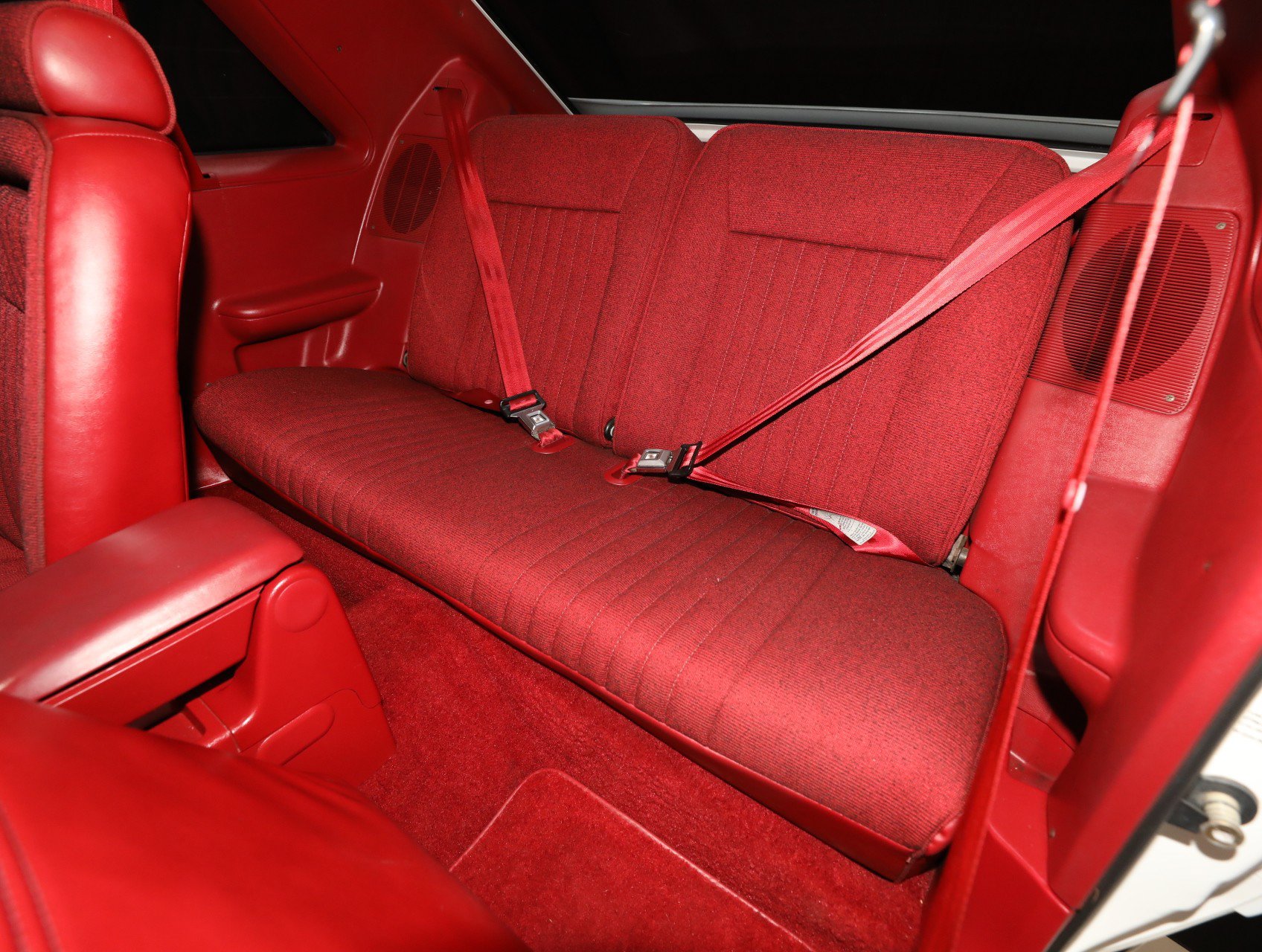 Used 1992 Ford Mustang GT RWD image 4