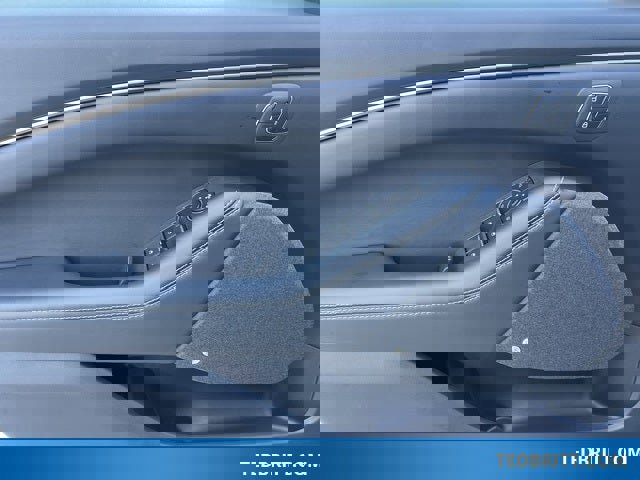 Certified 2025 Ford Mustang Mach-E Premium image 44