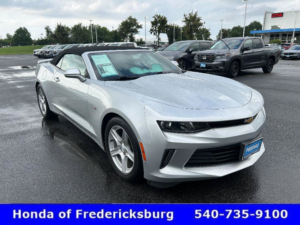 Used 2017 Chevrolet Camaro LT RWD image 7