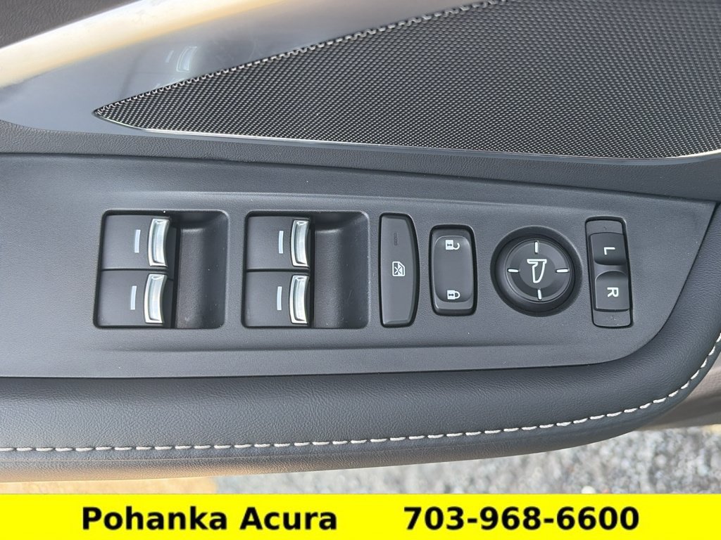 Used 2025 Acura RDX SH-AWD image 23