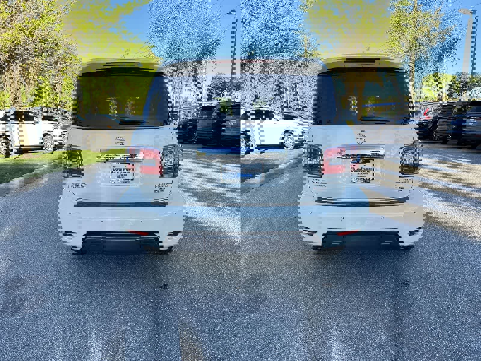 Used 2020 Nissan Armada Platinum w/ Cargo Package image 5