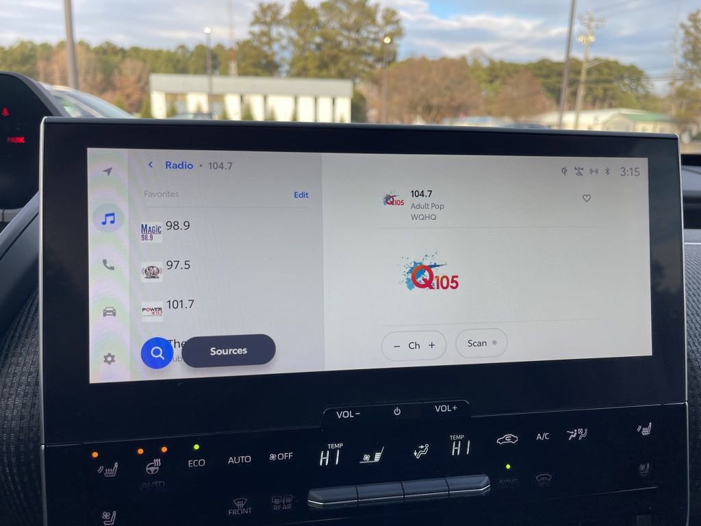 Used 2024 Toyota bZ4X Limited image 10