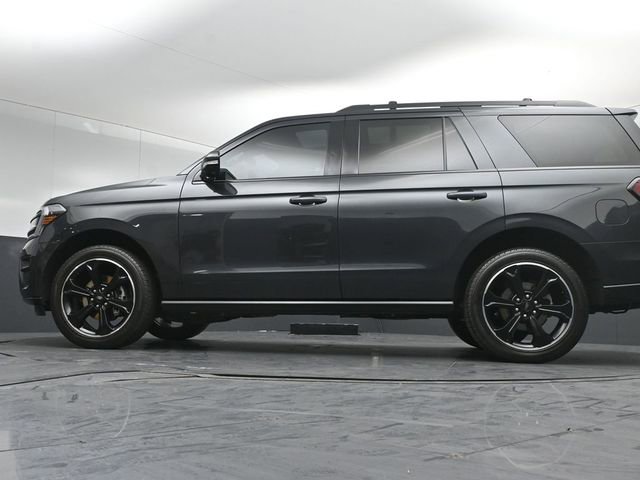 Used 2023 Ford Expedition Limited image 42