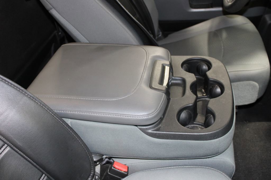 Used 2015 RAM 1500 Express RWD image 31
