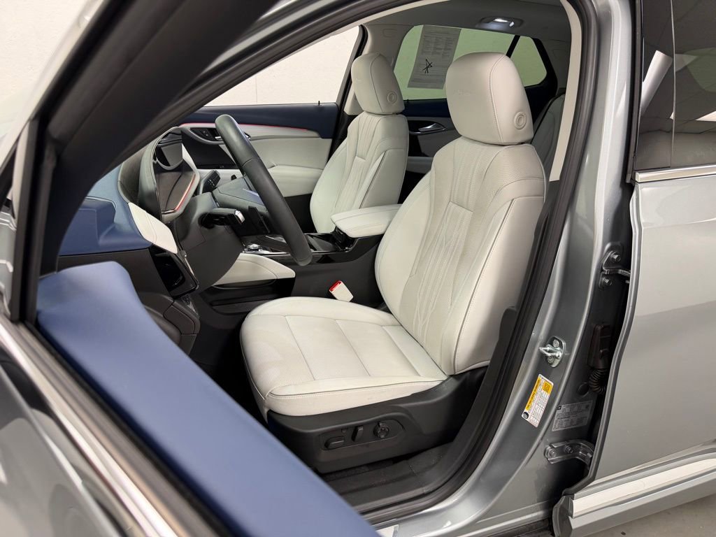 Used 2025 Buick Envision Avenir AWD/4WD image 20