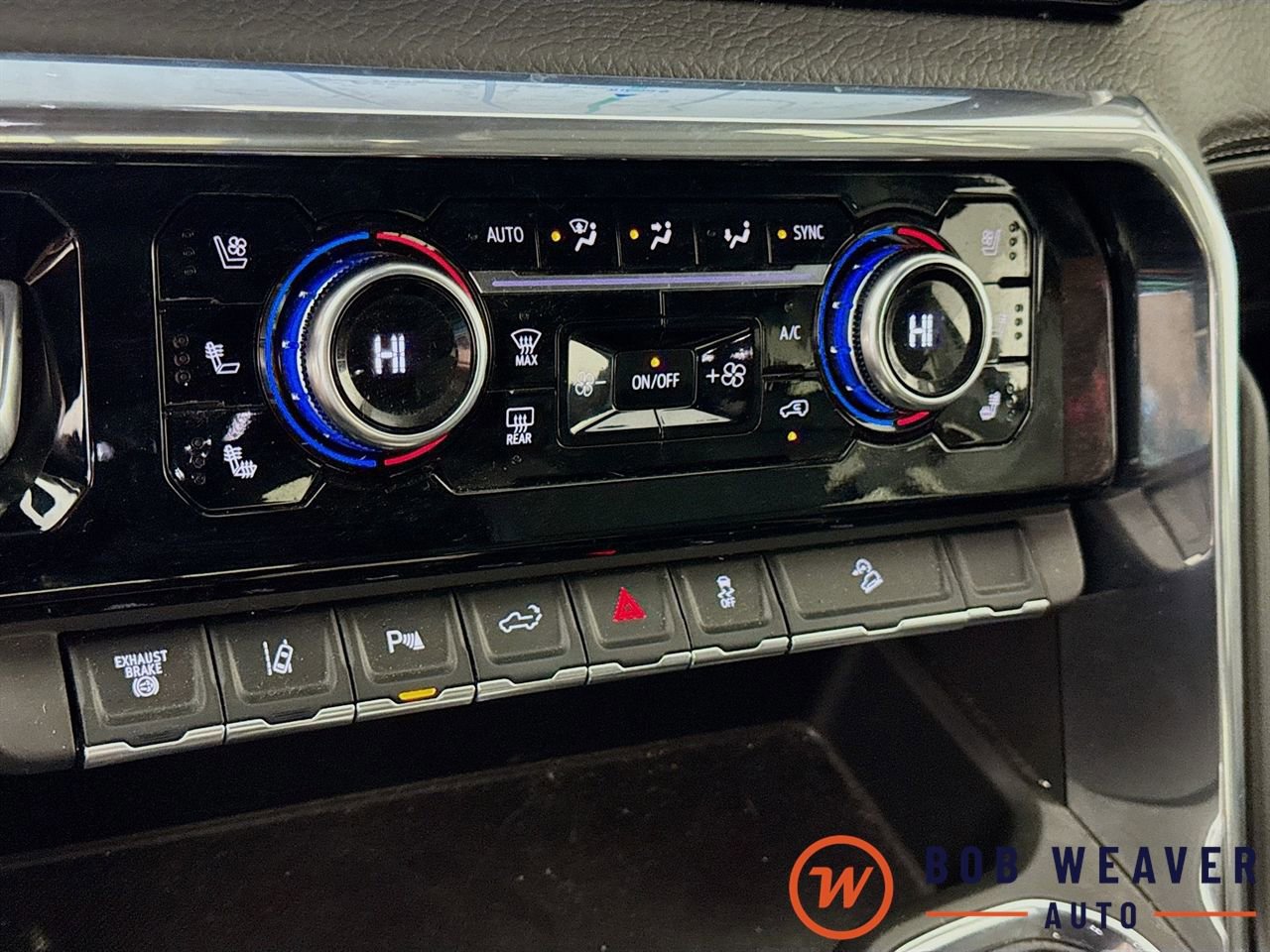 Used 2024 GMC Sierra 2500 Denali w/ Denali Reserve Package image 16