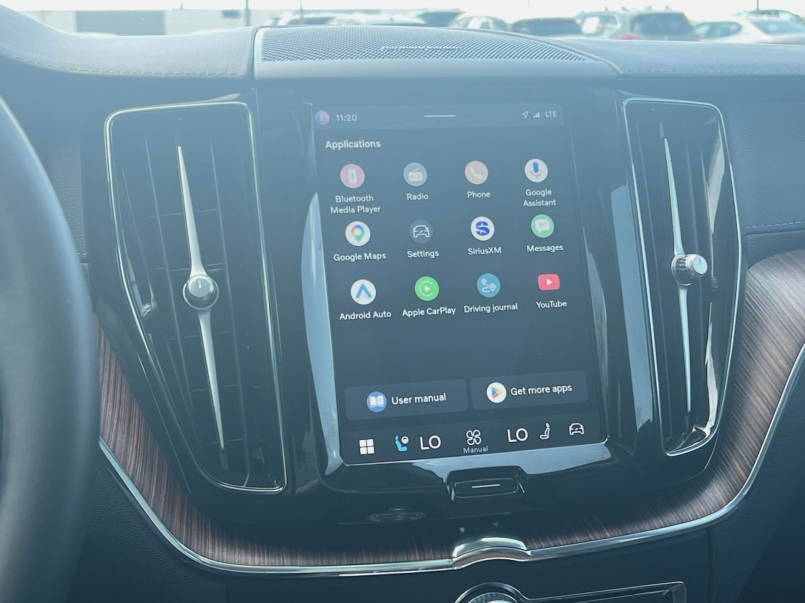 Certified 2023 Volvo XC60 B5 Ultimate w/ Climate Package AWD/4WD image 26