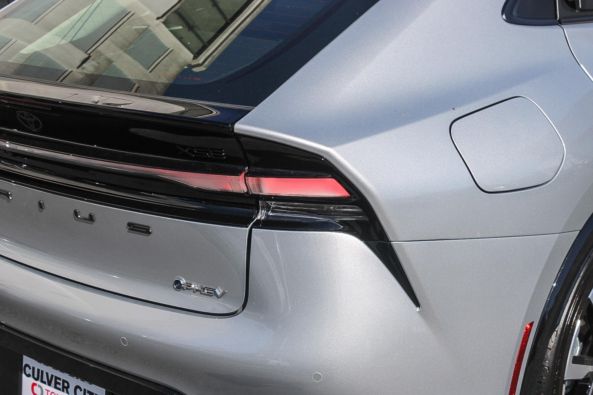 New 2026 Toyota Prius Plug-In Hybrid FWD image 10