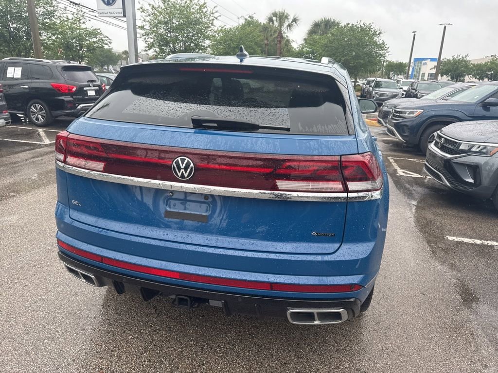 Certified 2025 Volkswagen Atlas Cross Sport SEL Premium R-Line image 9