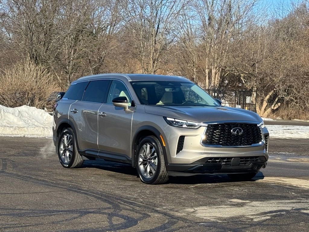 Used 2024 INFINITI QX60 Luxe image 1