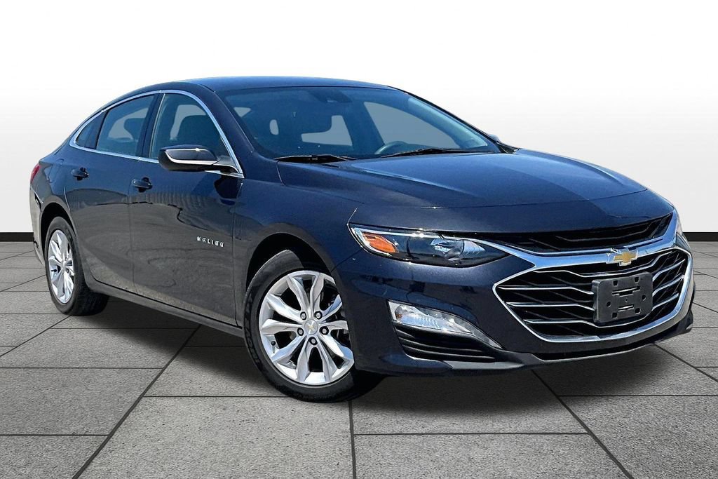 Used 2023 Chevrolet Malibu LT FWD image 2